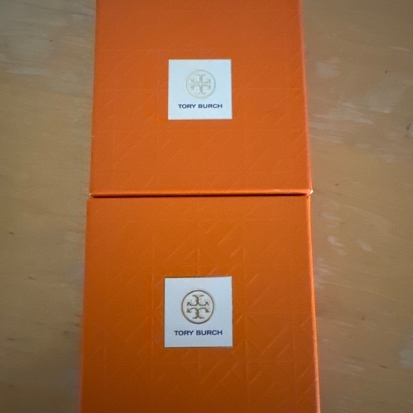 NWT- 2 Tory Burch Perfumed bath soap, set of 4. 2.8oz Ea - Picture 2 of 3